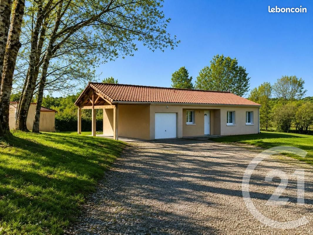 Maison 4 pièces 93 m² · à Castres · 93 m² · 900 €