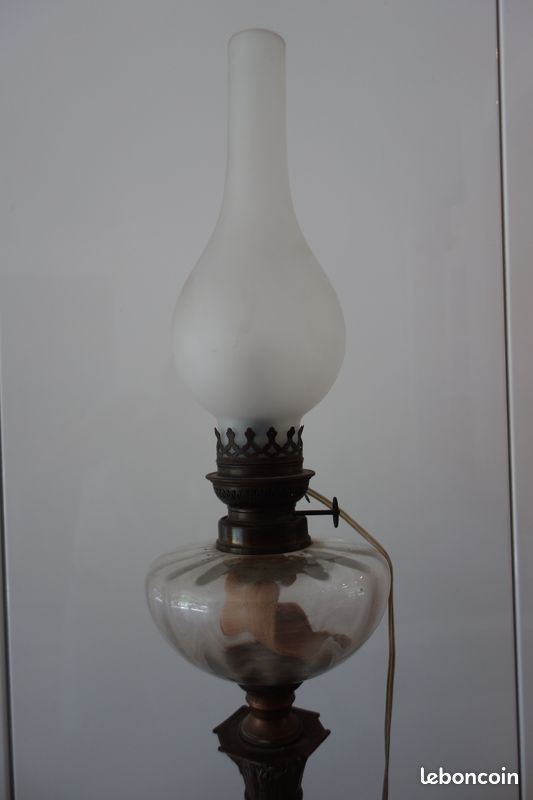 Ancienne Lampe à pétrole avec branchement électrique (image 4)