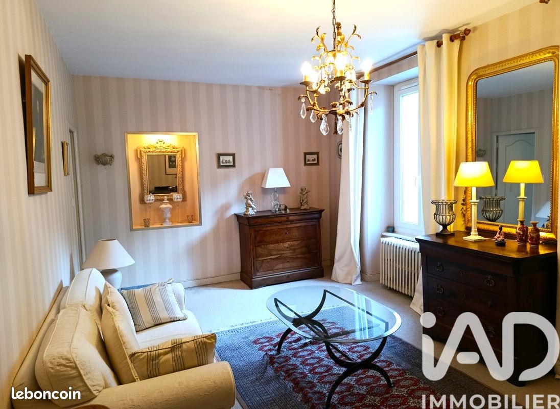 Propriété 8 pièces 245 m² (image 10)