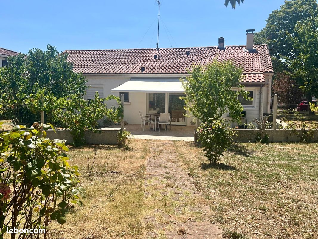 Maison 5 pièces 100 m² · à Saint-Jean-d'Angély · 100 m² · 234 000 €