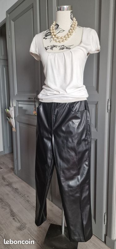 Robe noir pailletée taille 44 idéal pour les occasions