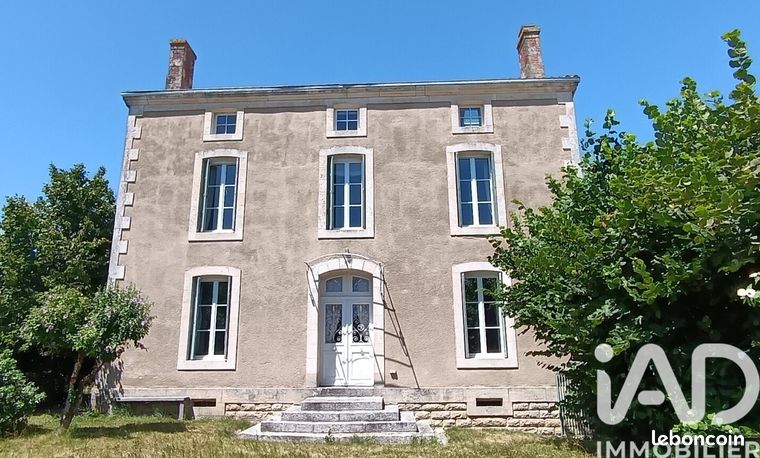 Propriété 6 pièces 220 m²
