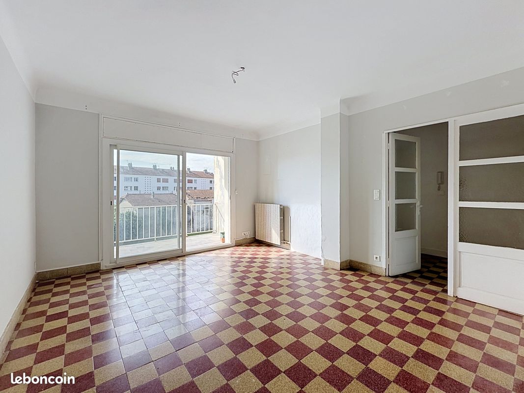 Appartement 4 pièces 84 m² · à Arles · 84 m² · 160 000 €
