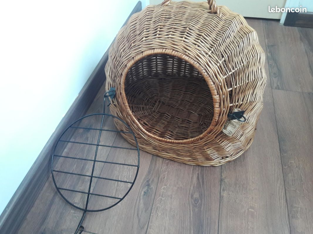 Panier En Osier Vintage - Pique-nique Ou Transport Pour Lapin/chat - Comme Neuf