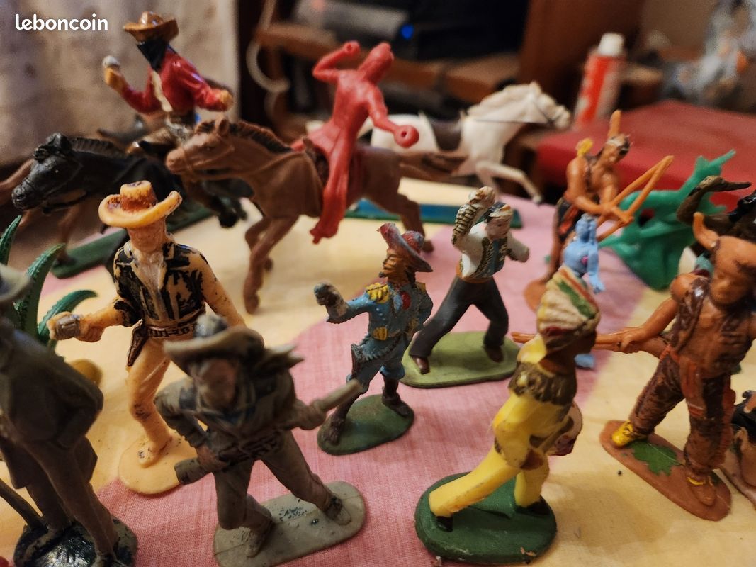 LOT DE FIGURINE Cow Boys, Far West, Indien EUR 8,00 - FR