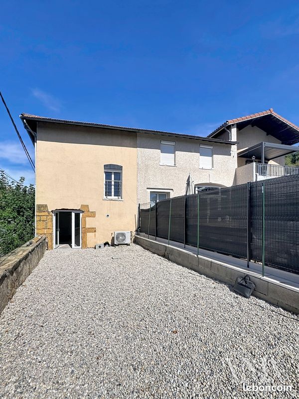 Appartement 3 pièces 65 m² · à Fleurieux-sur-l'Arbresle · 65,2 m² · 980 €/mois