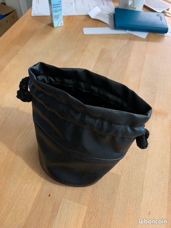 Trousse à maquillage en forme de bourse (image 1)