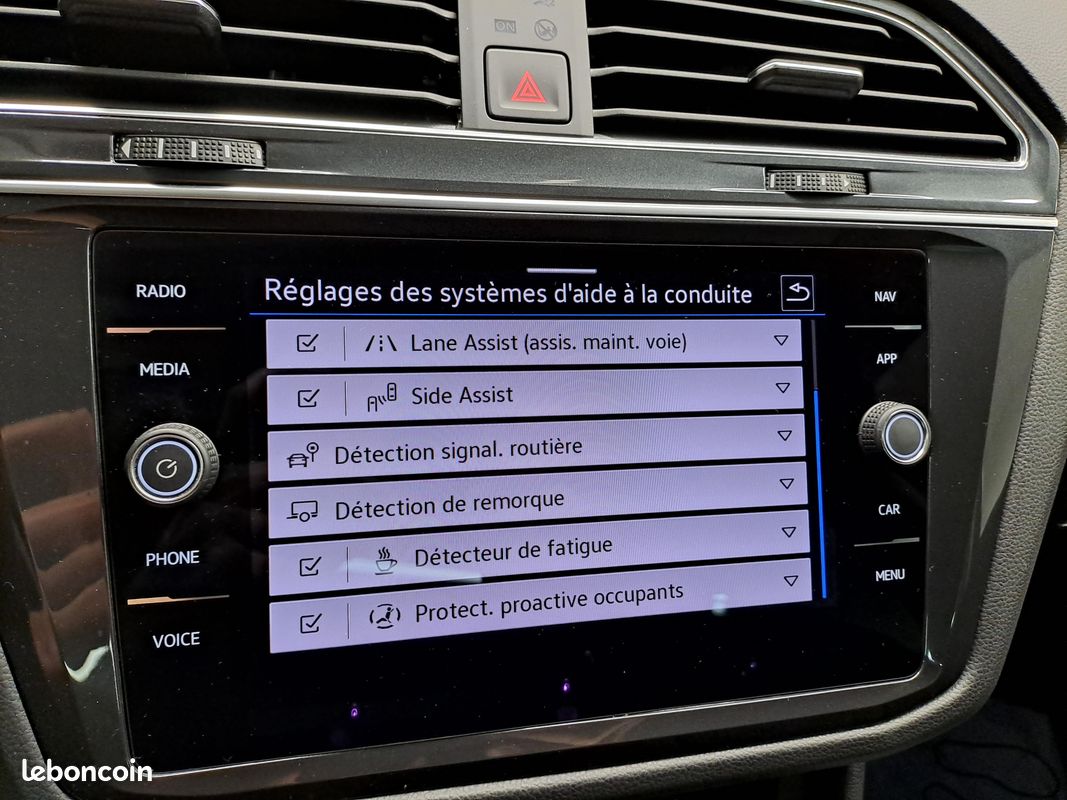 VOLKSWAGEN Tiguan 2.0 TDI 150ch DSG7 Elegance (image 29)