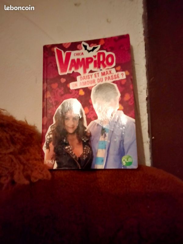 Lot de livre Chica vampiro (image 2)
