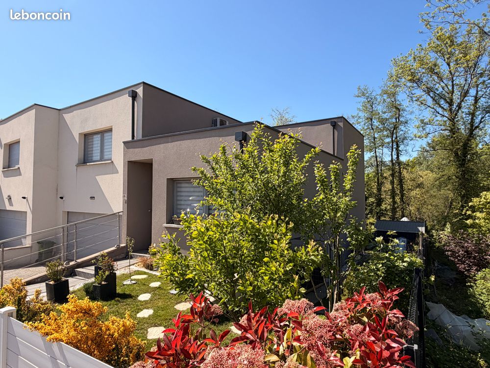 Maison 6 pièces 199 m² · à Jouy-aux-Arches · 199 m² · 495 000 €