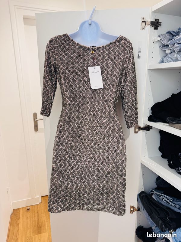 Robe à Sequins Argentés ANTIK BATIK - Taille S - Longueur Au Genou - Occasion Très Bon état