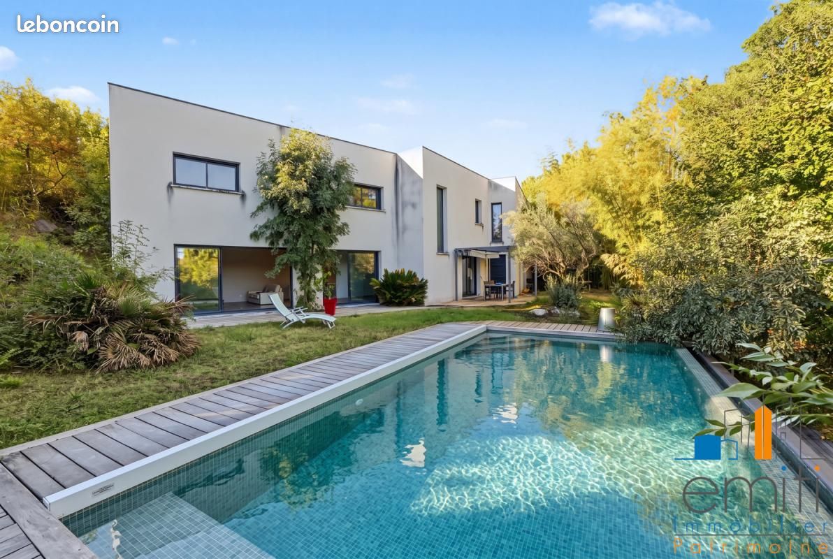 Maison 5 pièces 176 m² · à Mons · 176 m² · 595 000 €