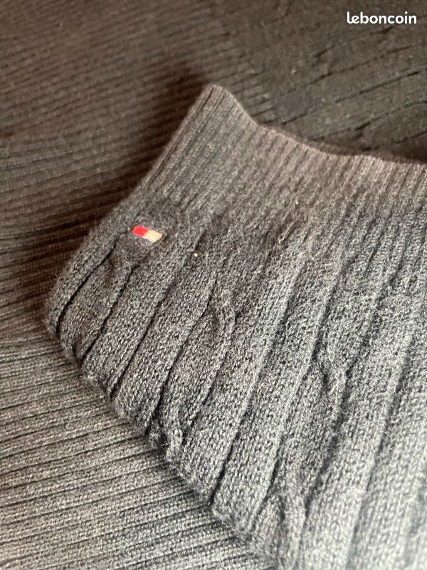 Pull tommy Hilfiger torsadée noir (image 4)
