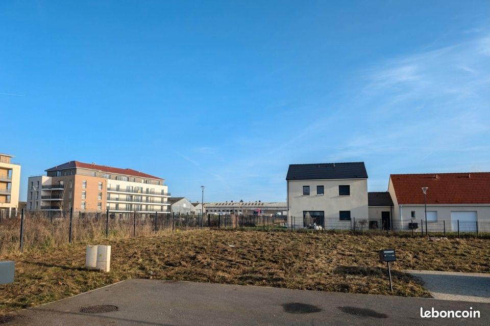 Terrain 419 m² Luce · à Lucé · 84 560 €