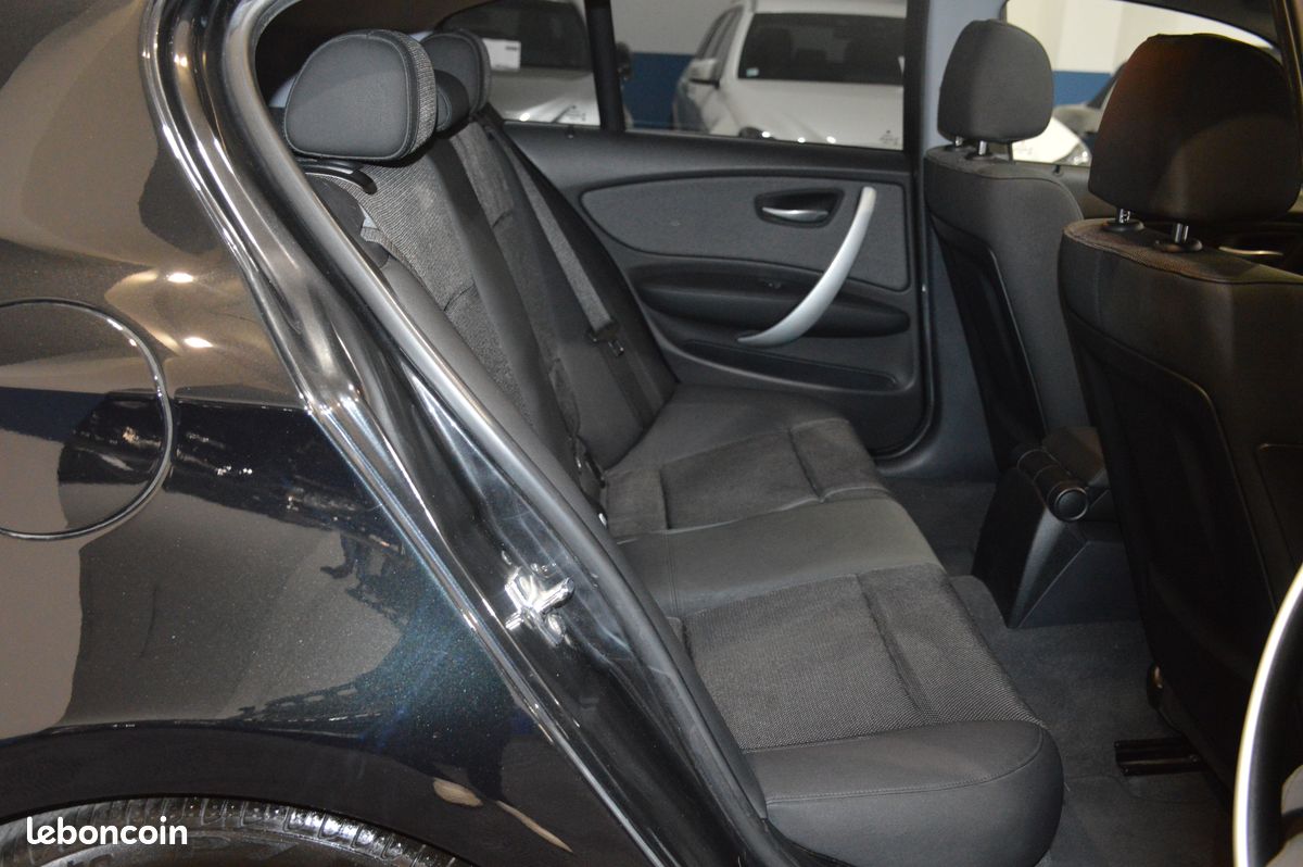 BMW SERIE 1 (E87) (2) 130IA 265 LUXE 5 PORTES-68.450km-6 Cylindres Atmosphérique-Historique Complet BMW-Rare-Toit Ouvrant-GPS-Xénon-Sièges Sport-Futur Youngtimer-Garantie 6 Mois (image 9)
