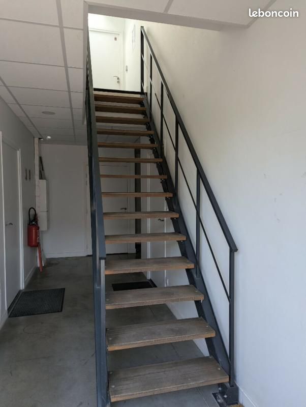 Local bureaux 300 m² (image 7)