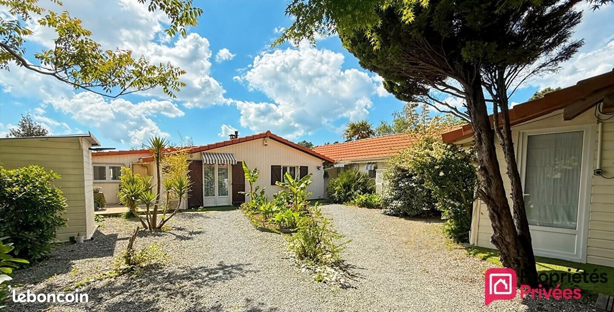 Maison 9 pièces 248 m² · à Vendays-Montalivet · 248 m² · 498 000 €