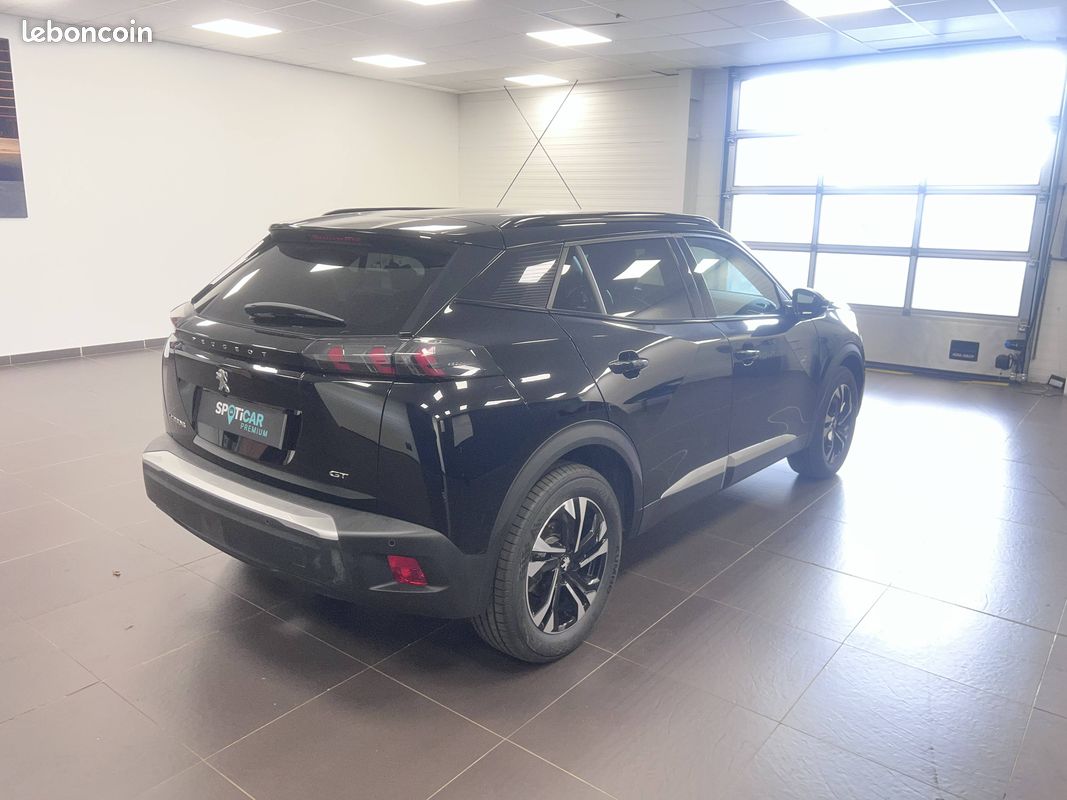 PEUGEOT 2008 Electrique 136 ch GT (image 5)