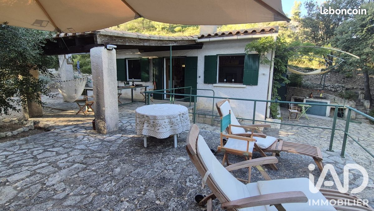 Maison 3 pièces 46 m² · à Aureille · 46 m² · 128 000 €