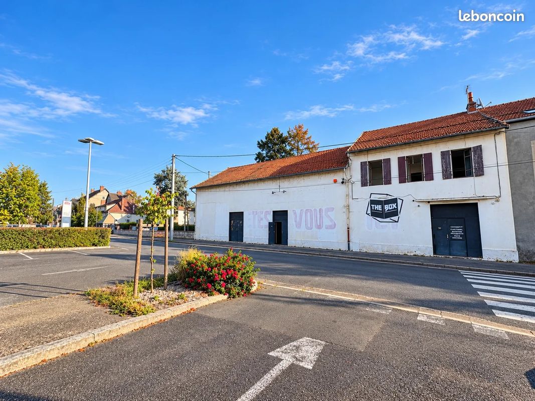 Immeuble 7 pièces · à Varennes-sur-Allier · 109 000 €