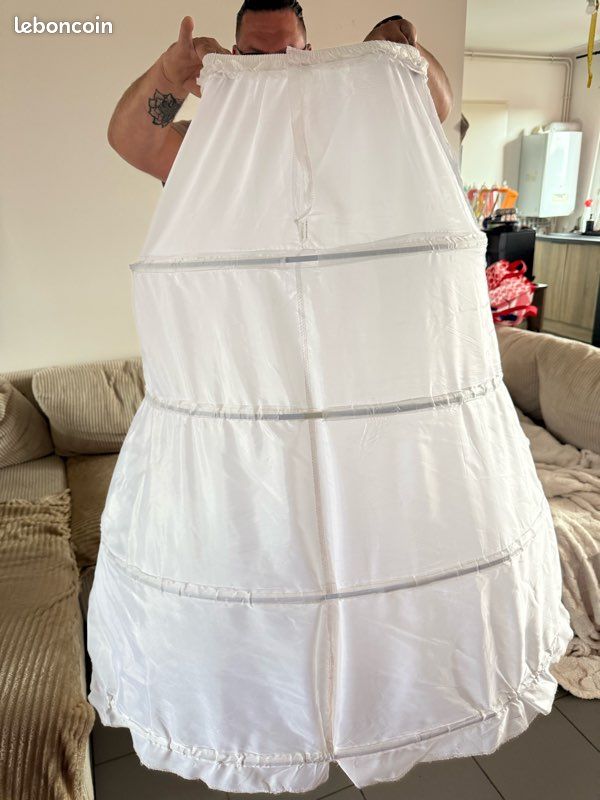 Robe de mariée avec jupon (image 3)