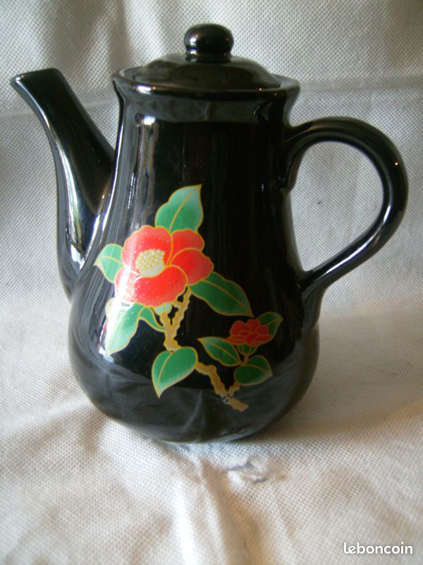 Carafe En Terre Cuite Noire De Bisalhães – Artisanat – Moderne – Beliani
