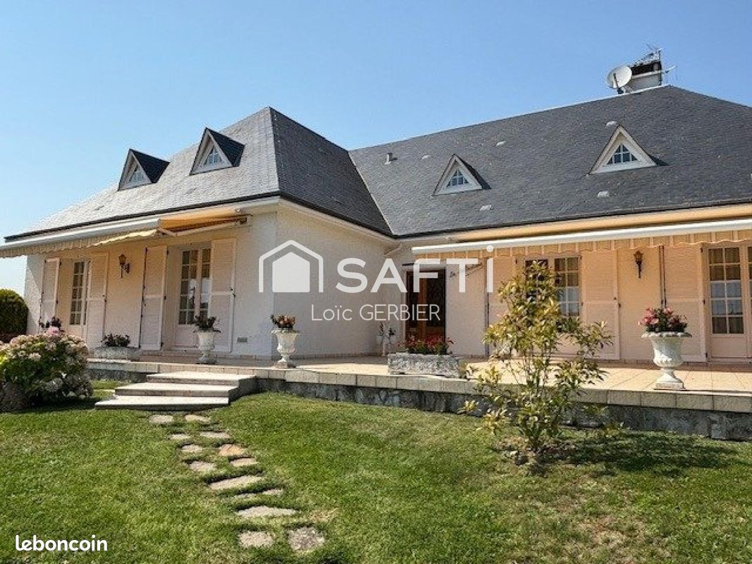 Maison 10 pièces 360 m² · à Montoire-sur-le-Loir · 360 m² · 464 900 €