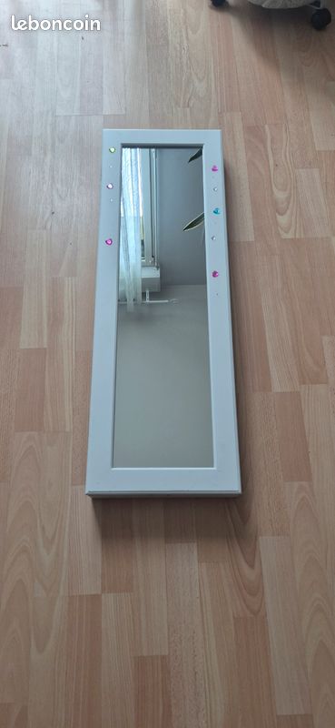Armoire a bijou murale avec miroir (image 1)