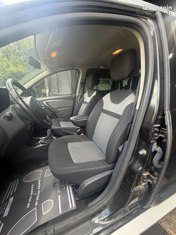 DACIA DUSTER 1.2 TCE URBAN EXPLORER 2015 - 69 308Kms - Parfait Etat - Premier Main - Suivit DACIA (image 11)
