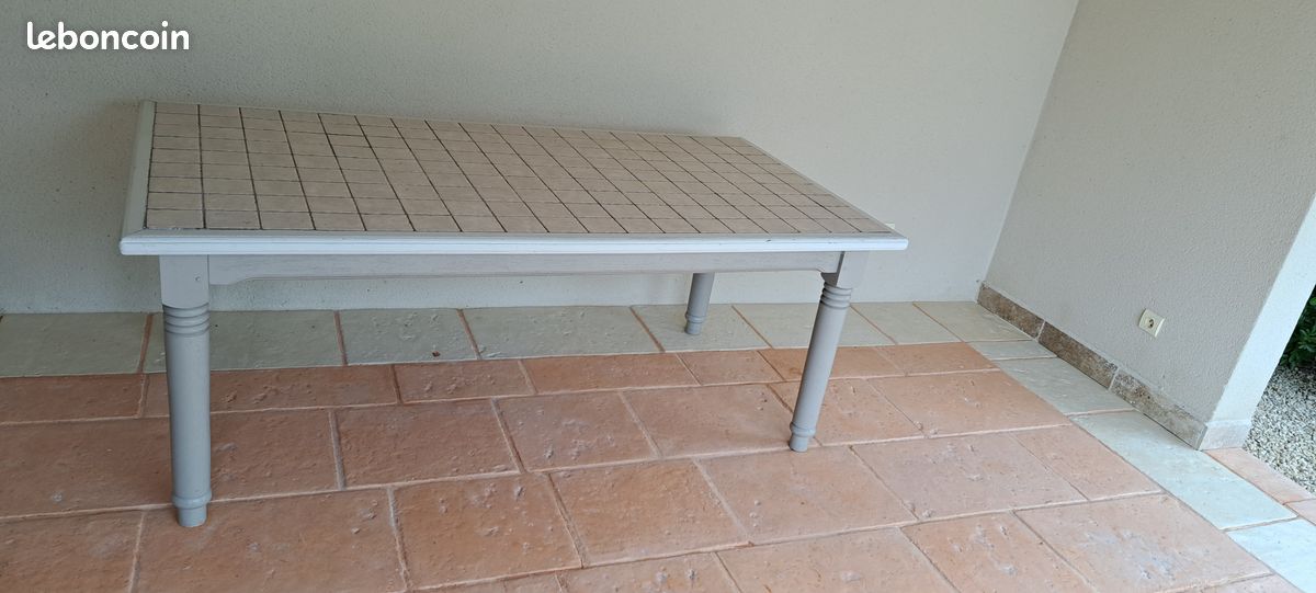 Table (image 1)