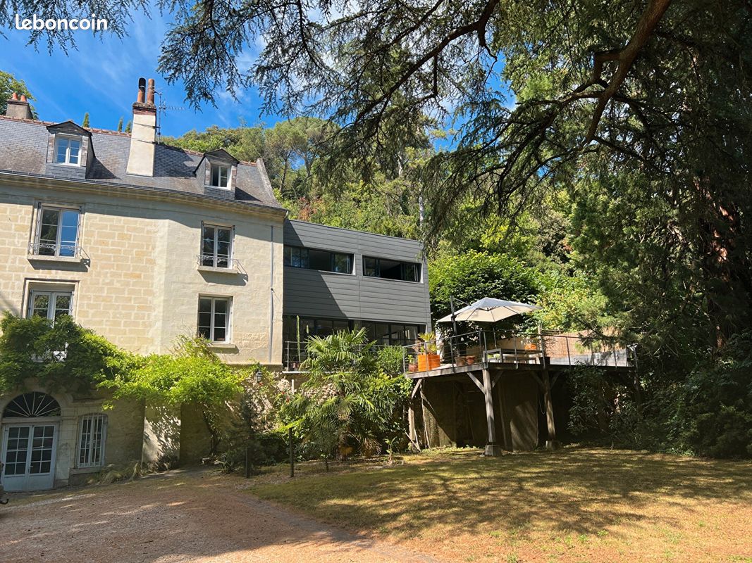 Maison 8 pièces 261 m² · à Rochecorbon · 261 m² · 799 000 €