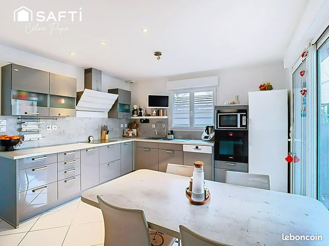 Maison 8 pièces 162 m² · à Bourguébus · 162 m² · 415 000 €