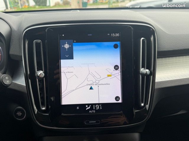 Volvo XC40 D3 ADBLUE 150CH BUSINESS GEARTRONIC 8 (image 13)