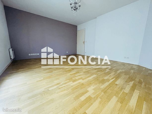 https://img.leboncoin.fr/api/v1/lbcpb1/images/31/10/cf/3110cf732d5a1c9c12aa3015d4707a66465cda88.jpg?rule=ad-image