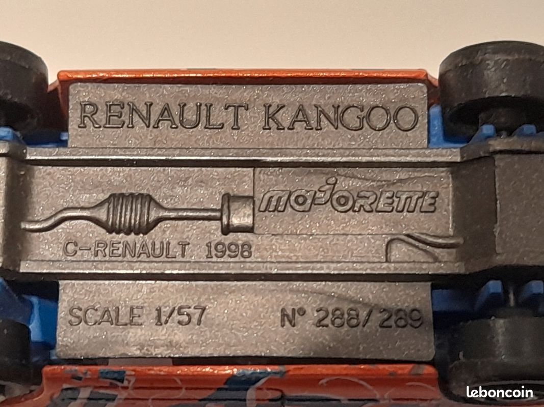 MINIATURE MAJORETTE 1/57 Renault Kangoo 1998 Sapeurs Pompiers 288/289