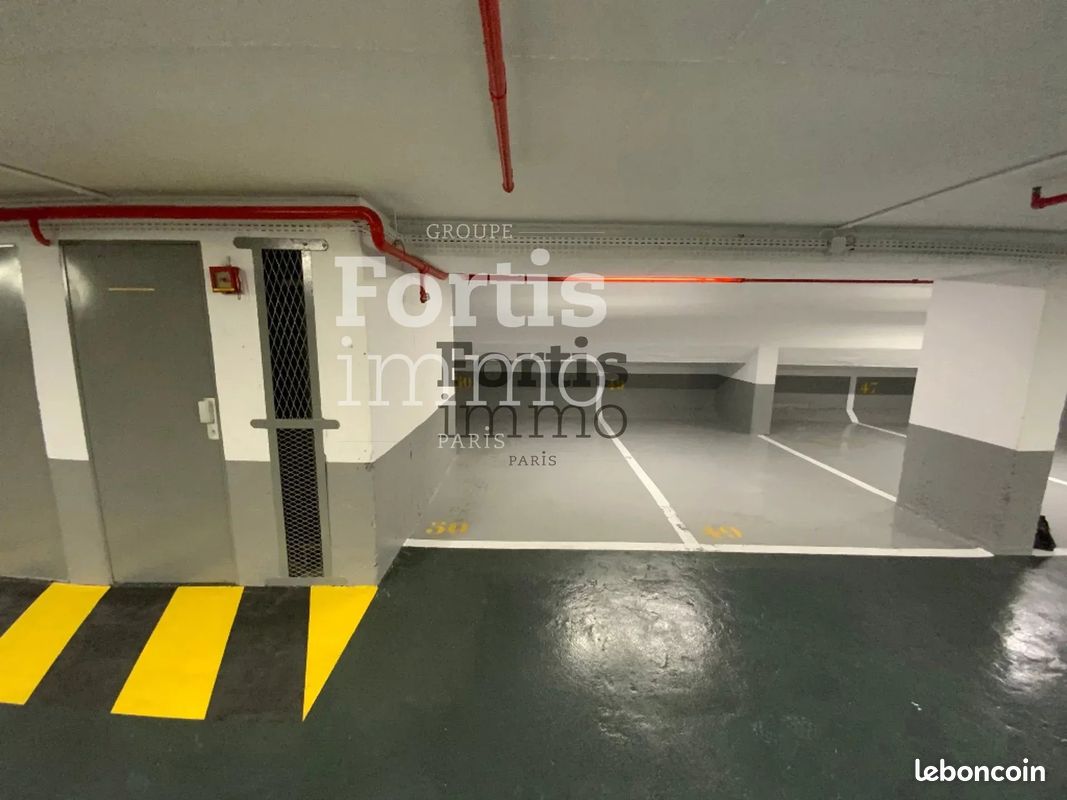 Parking 12 m² · à Paris · 12 m² · 23 500 €
