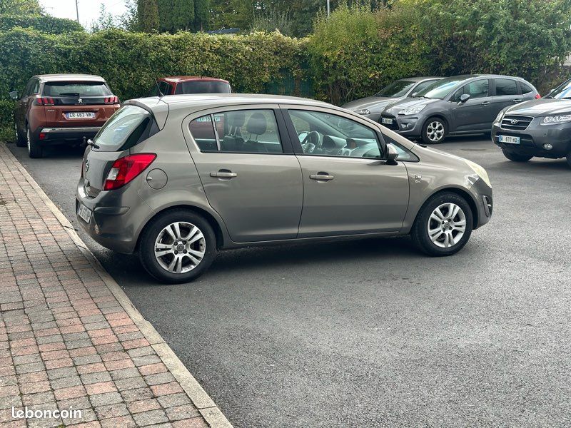 Opel Corsa Phase 2 1.2 i 86 CV Easytronic « boîte automatique » (image 4)