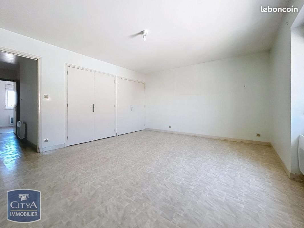 Appartement 2 pièces 50 m² · à Le Coteau · 50 m² · 470 €