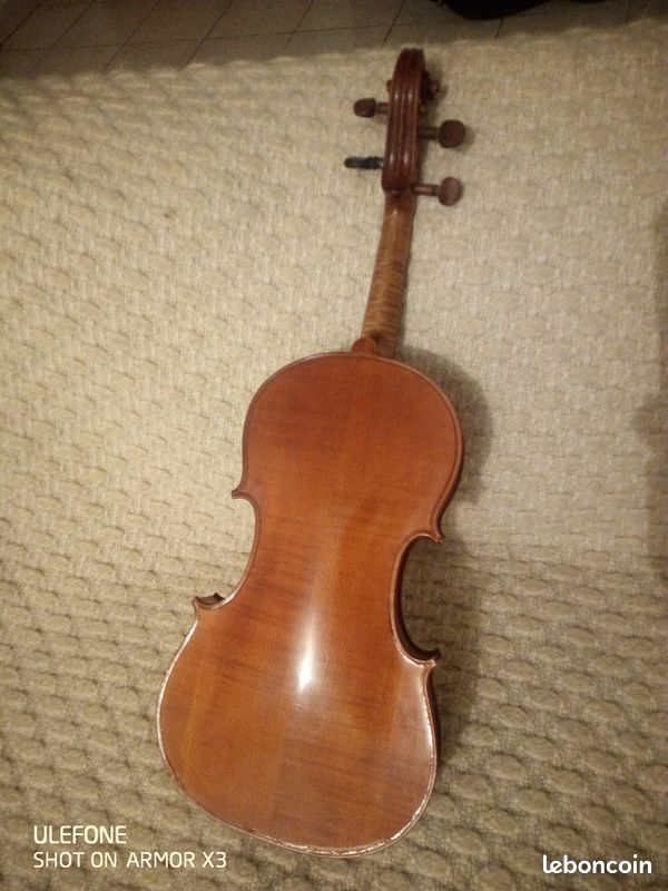 Violon Joseph Guarnerius fecit Cremonae anno 17 (image 2)