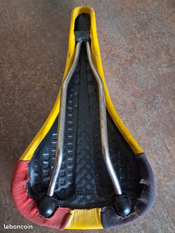 Ycf 125 Pignon De Vilebrequin Pour Honda CR 125 - Modèles 1984 à Ycf 125 Pignon De Vilebrequin Pour Honda CR 125 - Modèles 1984 à