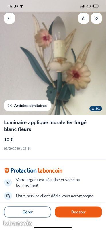 Applique murale en fer forgé blanc et fleurs (image 1)
