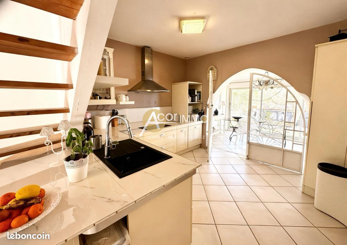 Maison 4 pièces 103 m² · à Sanary-sur-Mer · 103 m² · 595 000 €
