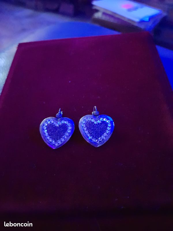 Boucles d'oreille GAS (image 1)