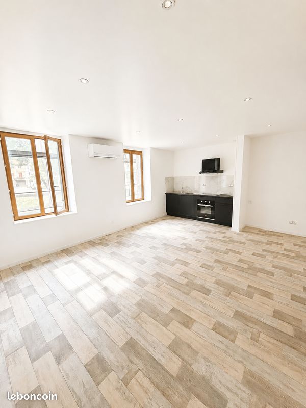 Appartement 3 pièces 74 m² · à Rive-de-Gier · 74 m² · 680 €