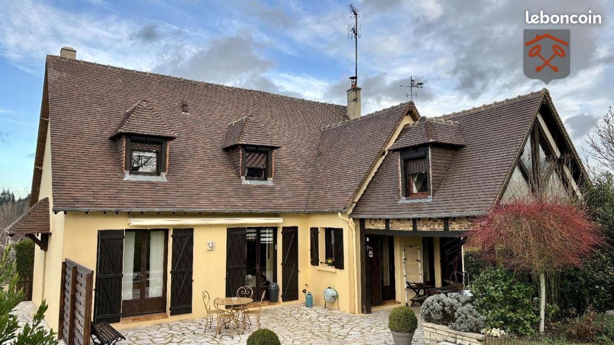 Maison 8 pièces 135 m² · à L'Aigle · 135 m² · 201 000 €