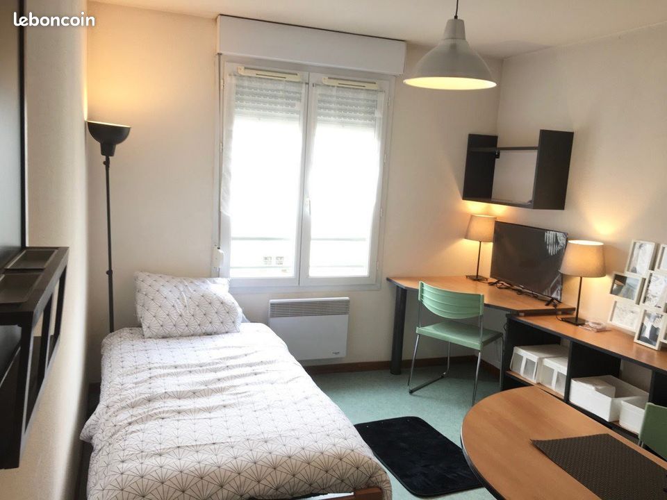 Appartement 1 pièce 18 m² · à Saint-Étienne · 18 m² · 390 €/mois
