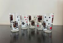 Verre haut vintage décoré d'un jeu de cartes à jouer - Arts de la table