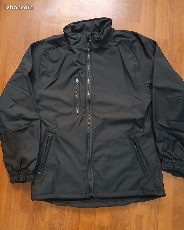 Veste neuve taille M (image 1)