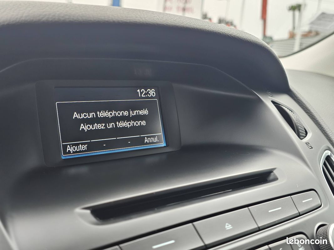 FORD Focus 1.0 EcoBoost 100 S&S 99g Trend (image 10)