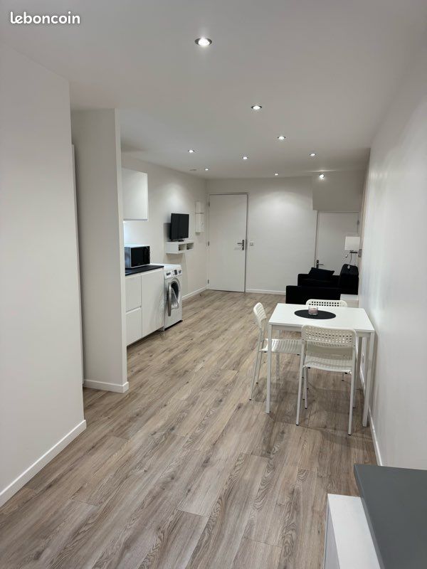 Appartement 1 pièce 28 m² · à Annecy · 28 m² · 990 €/mois